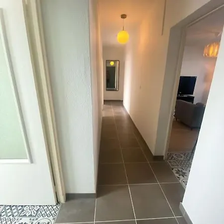 T4 Lumineux, Metro Et Commerces A Proximite Apartman